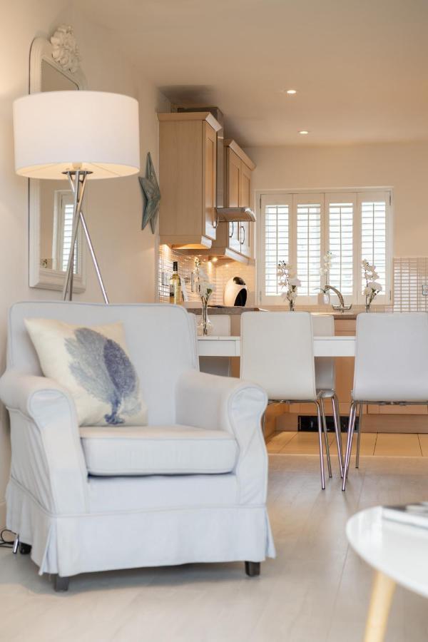 Luxury Beachfront Outstanding 2 Bedroom Apartment Torneo de Torneo de Eastbourne Exterior foto