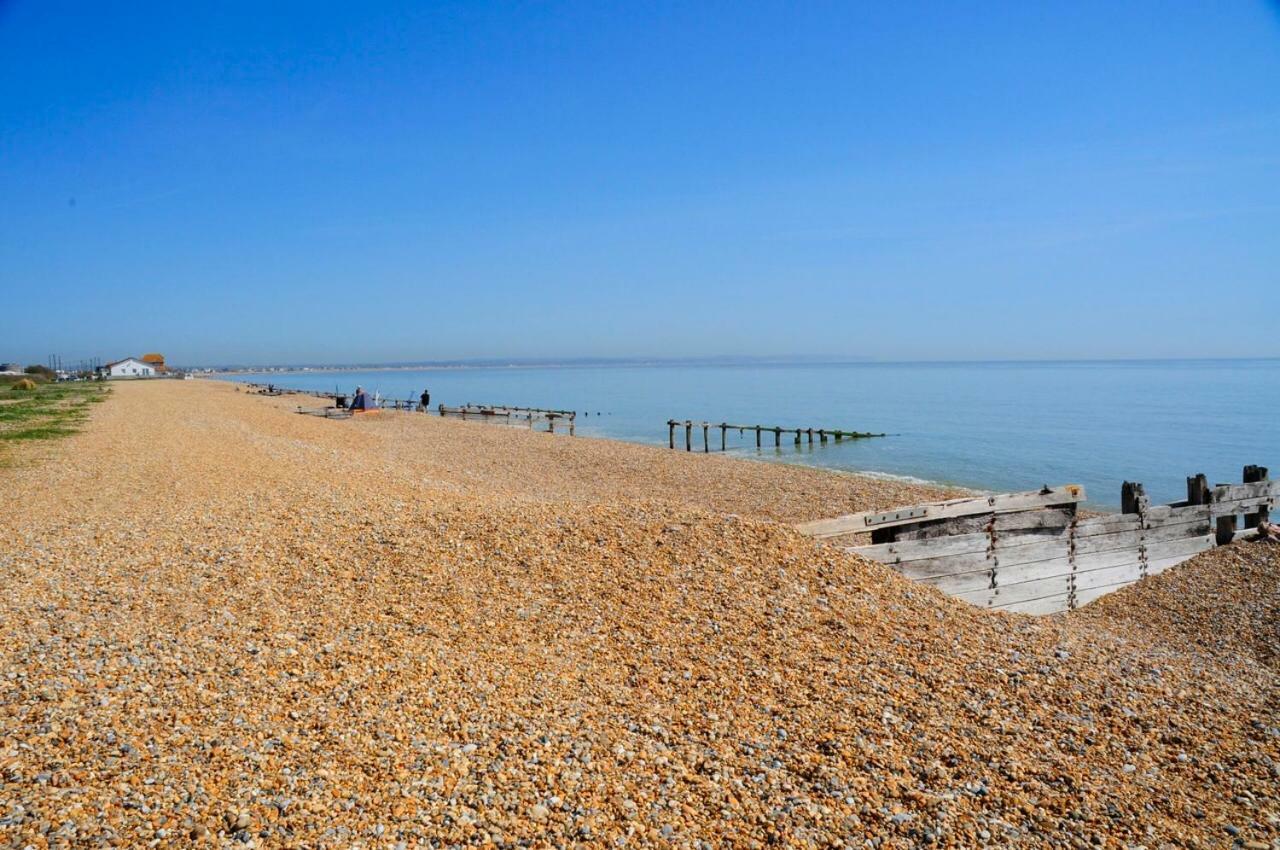 Luxury Beachfront Outstanding 2 Bedroom Apartment Torneo de Torneo de Eastbourne Exterior foto